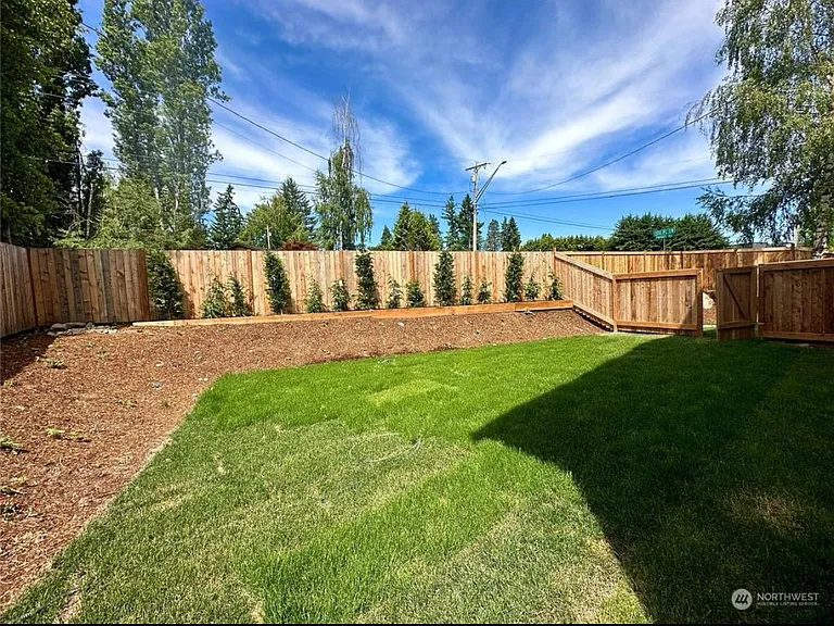 3314 200th Pl SW #B — Photo 8