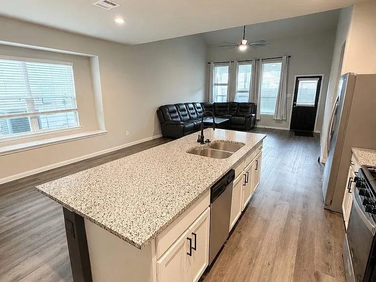 2291 Raider Dr — Photo 4