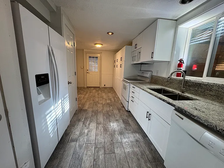 1515 N 1880 W — Photo 12