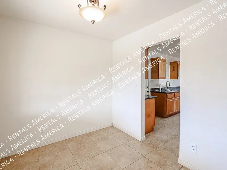 3432 N 23rd Ave — Photo 17