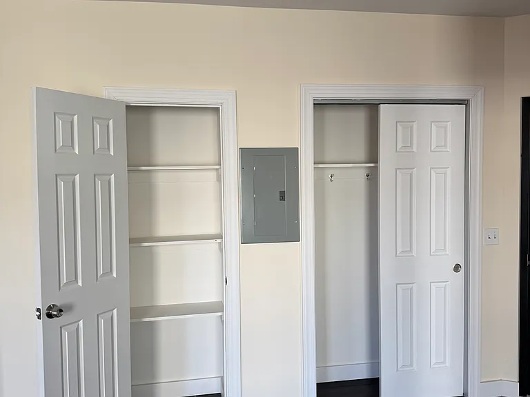 18 Enfield St #2S — Photo 3