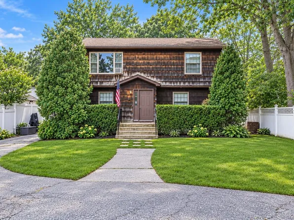 1045 Park Avenue, Huntington, NY 11743