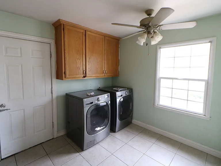 1051 E 620 N — Photo 6