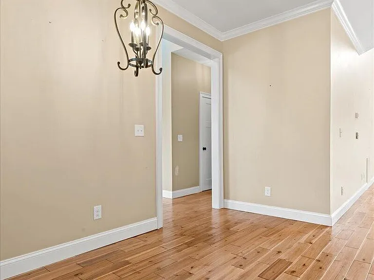 200 Crooked Creek Dr — Photo 13