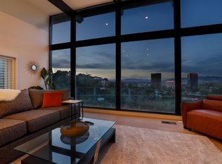 3323 Ione Dr, Los Angeles, CA 90068
