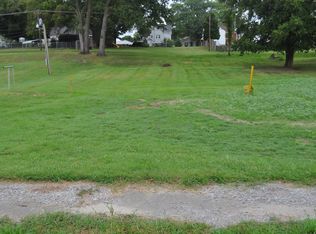 604 S Jackson St, Mc Leansboro, IL 62859