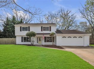 5301 S Palmyra Dr, Virginia Beach, VA 23462