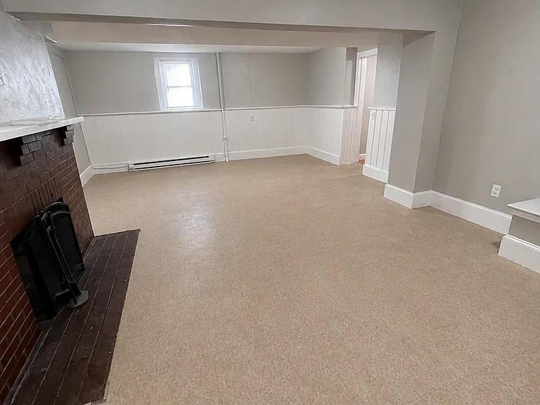 240 Robbins St #1 — Photo 4