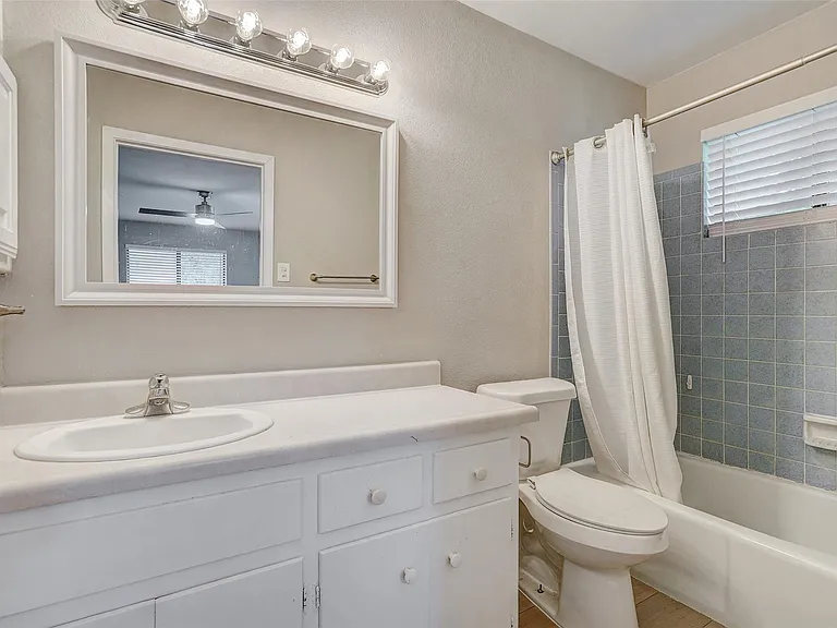 1806 Dixie Ln — Photo 17