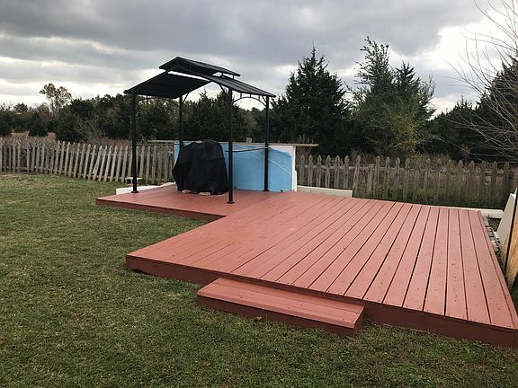 Grilling area and deck