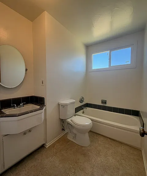 22020 Grace Ave — Photo 17