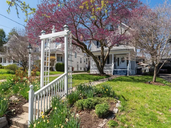 3767 Hyde Park Ave, Cincinnati, OH 45209