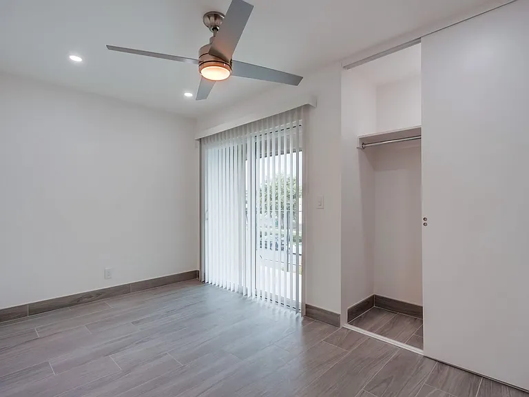 1234 Calle Jules — Photo 11