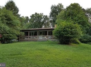 665 Oregon Rd, Mohnton, PA 19540