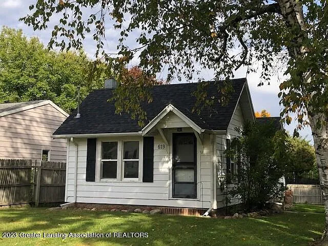 619 Julia St photo 1