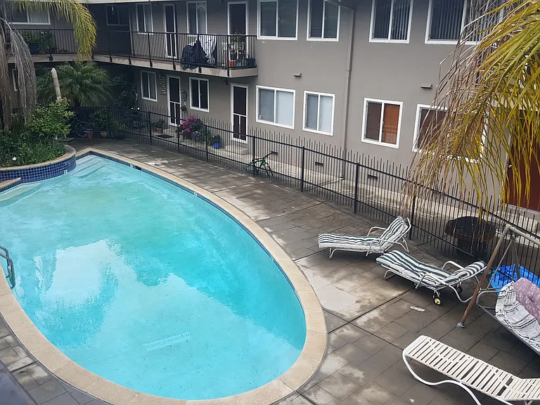 222 Milbrae Ln #10 — Photo 2