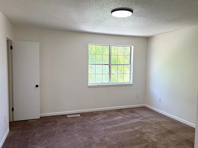 2701 McIntosh Dr — Photo 10