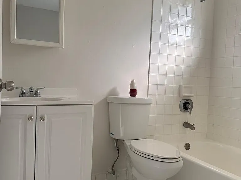 Kina Hialeah Apartments — Photo 32