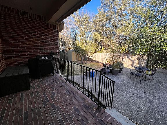 3rd image of 1219 Pine Forest Cir