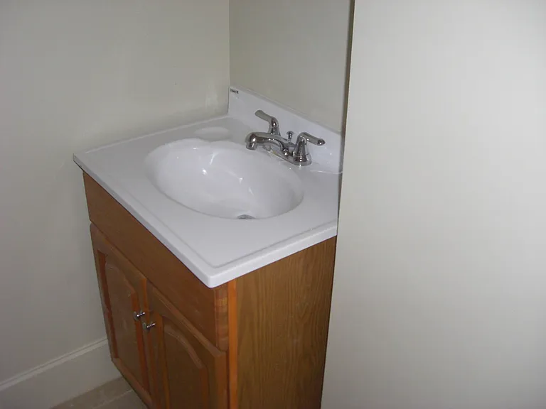 25 Gloucester St #1 — Photo 5