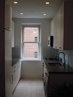 Rented by Metropolitan Equities | media 11