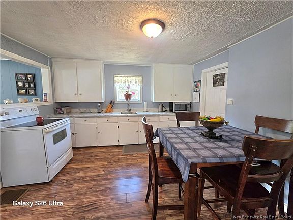 5th image of 150 Sutton Rd