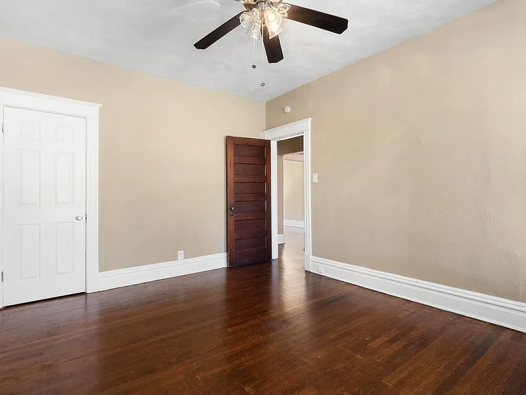 Bedroom #1