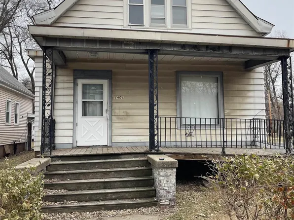 1401 W Adrian G Hinton Ave, Peoria, IL 61605
