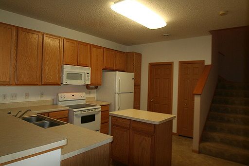 3rd image of 851 Willow Glen Ct #1403