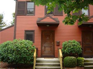 2 Courtland Dr, Groton, CT 06340