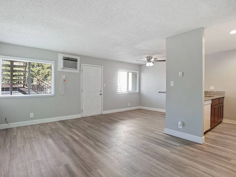 Elevate Apartments — Photo 8