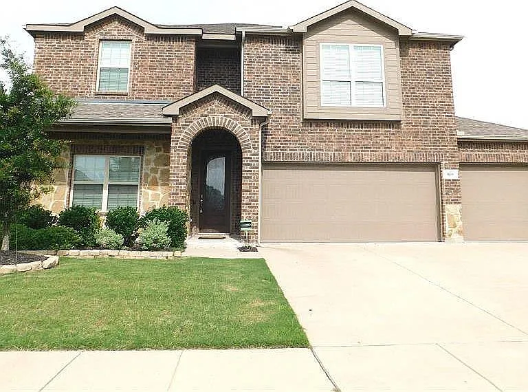 910 English Ivy Dr