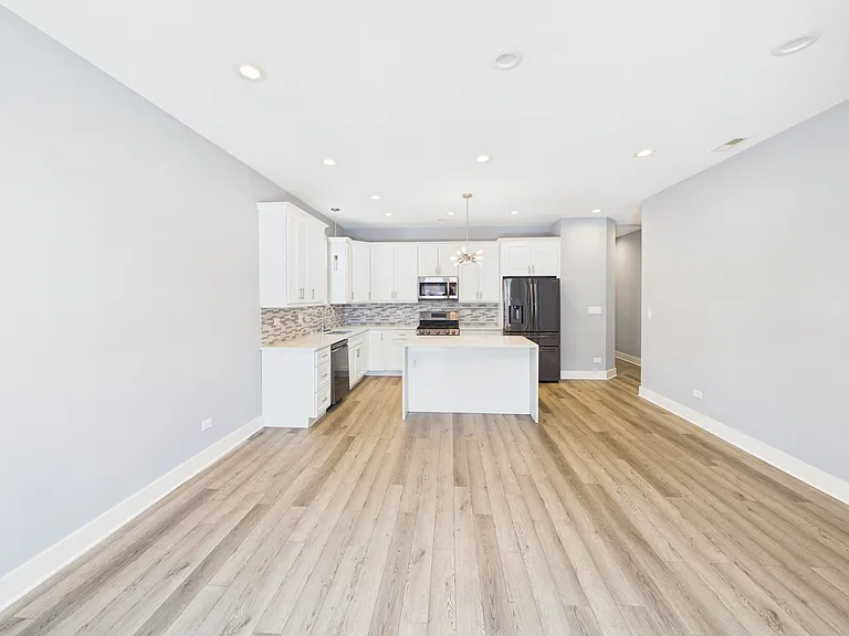 6632 S Kenwood Ave #2 — Photo 3
