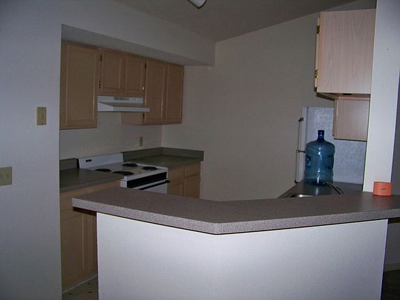 4th image of 10063 W Lisbon Ave