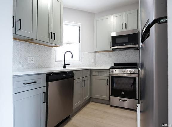 3rd image of 450 E Park Ave APT 4