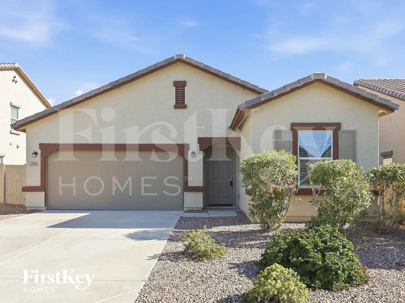 3 bed, 2.0 bath, 1662 sqft, $2,085 — Photo 1
