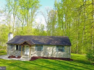 330 Horseshoe Ln, Downingtown, PA 19335