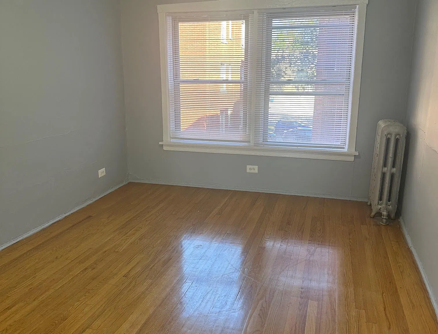 4033 W Melrose St — Photo 4