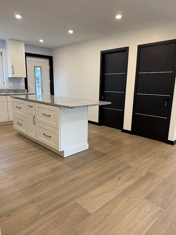 3 bed, 3.0 bath, 1730 sqft, $3,500 — Photo 3