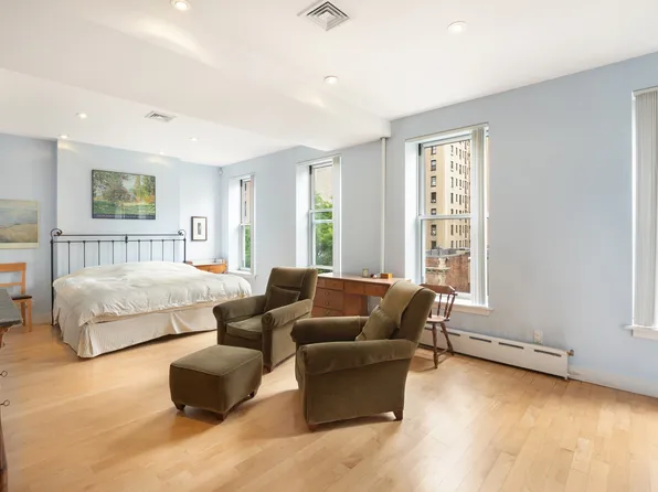 210 West 82nd Street image 8 of 14