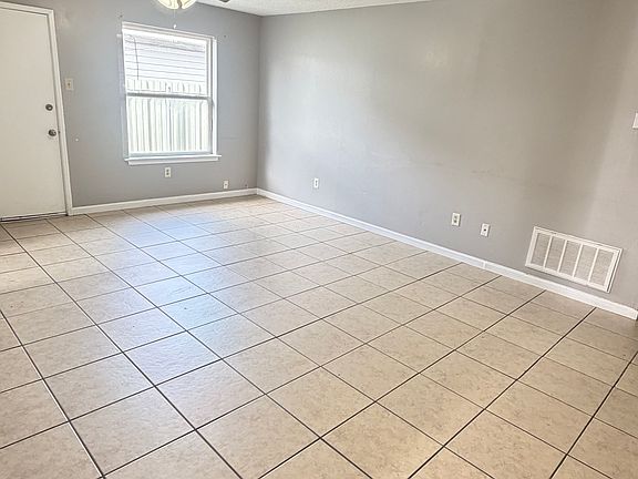 2nd image of 4515 Ligustrum St