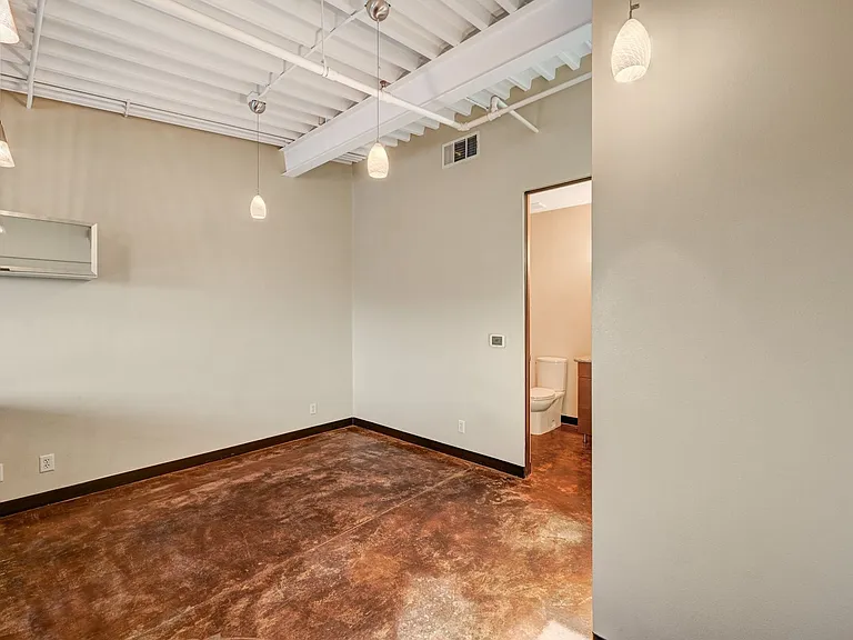 701 Shadow Ln — Photo 55
