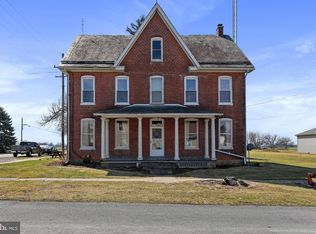 5821 Front St, Chambersburg, PA 17202