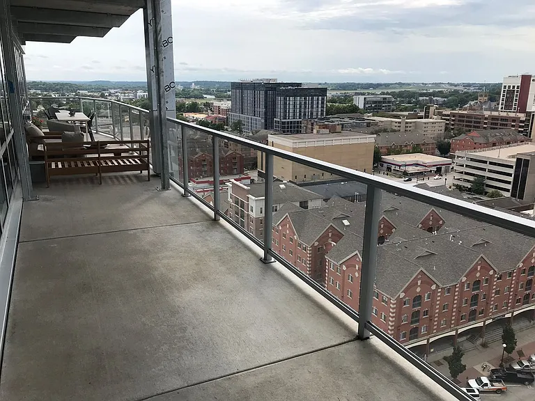 404 E College St #1406 — Photo 15