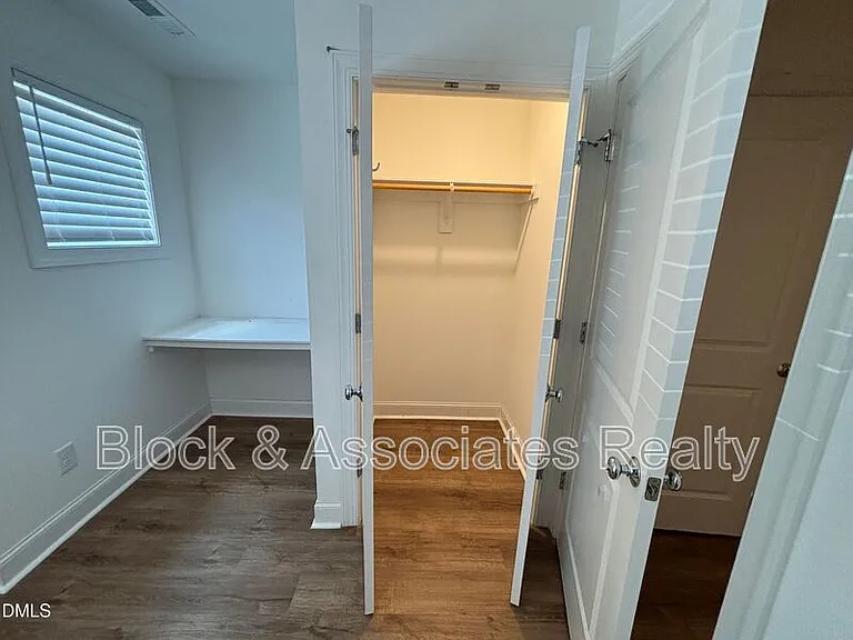 5710 Parker Pines Ct — Photo 61