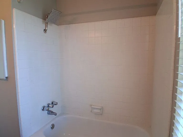 3319 E. Fairmont Ave. — Photo 11