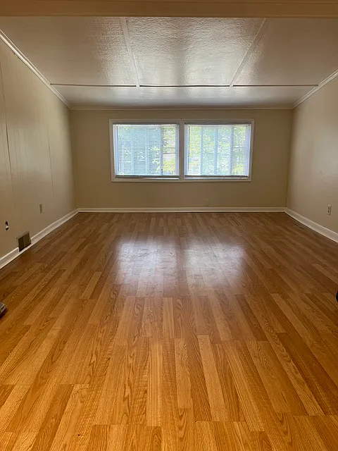 3 bed, $1,850 — Photo 3