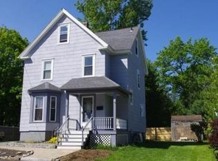 8 Summer St, Merrimac, MA 01860