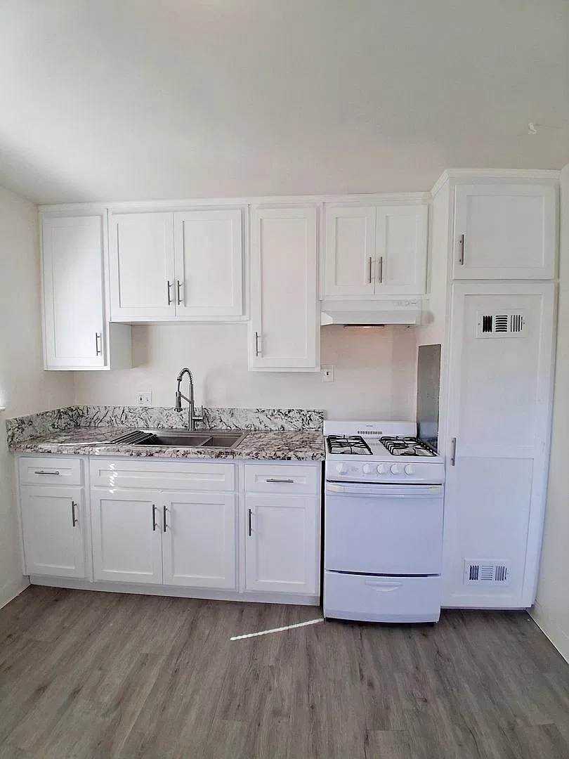 1008 Jefferson Ave. — Photo 3