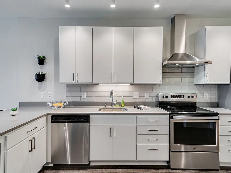 Winchell - 1 Bed / 1 Bath - 593-687 Sq.Ft.